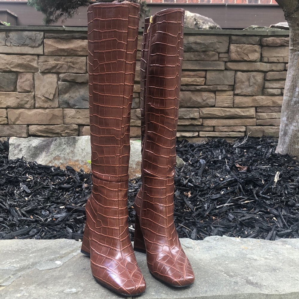 Billini Brown Croc-Patterned Heeled Boots. Excellent condition. Size 6. - Picture 2 of 12